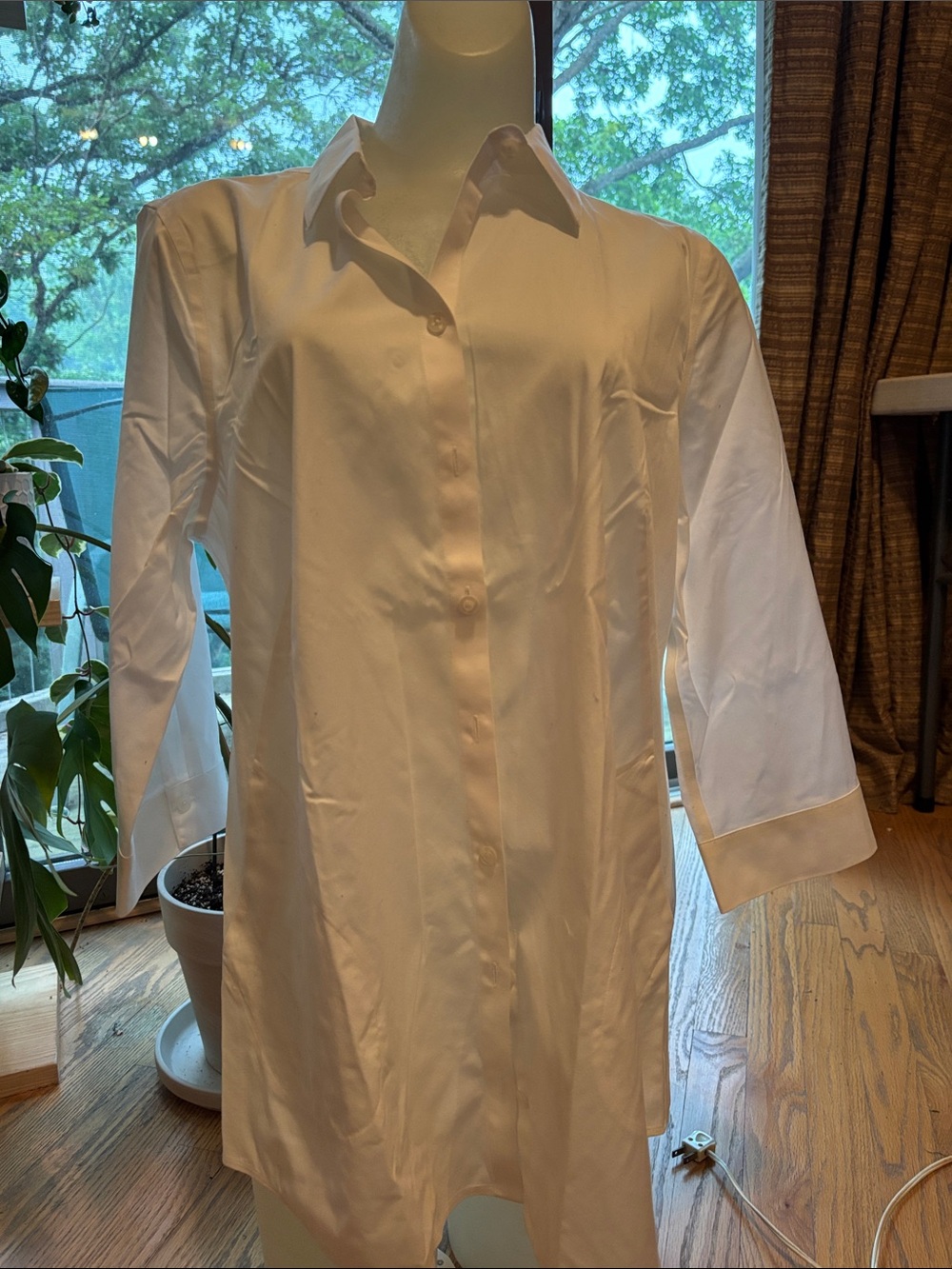Chico's Classic White Long-Sleeve Button-Down Shirt